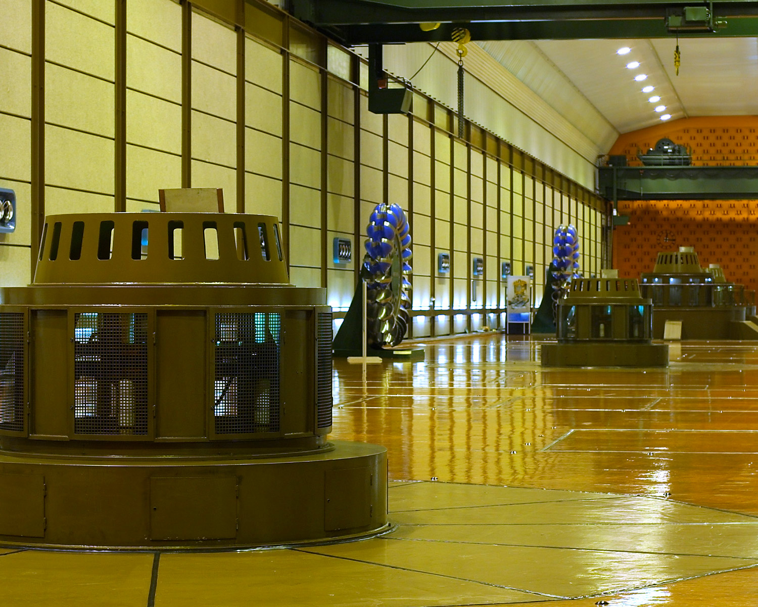 Machine hall at Sima power plant